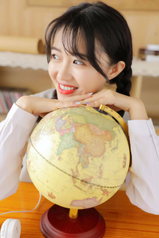 漂亮的女邻居4伦理